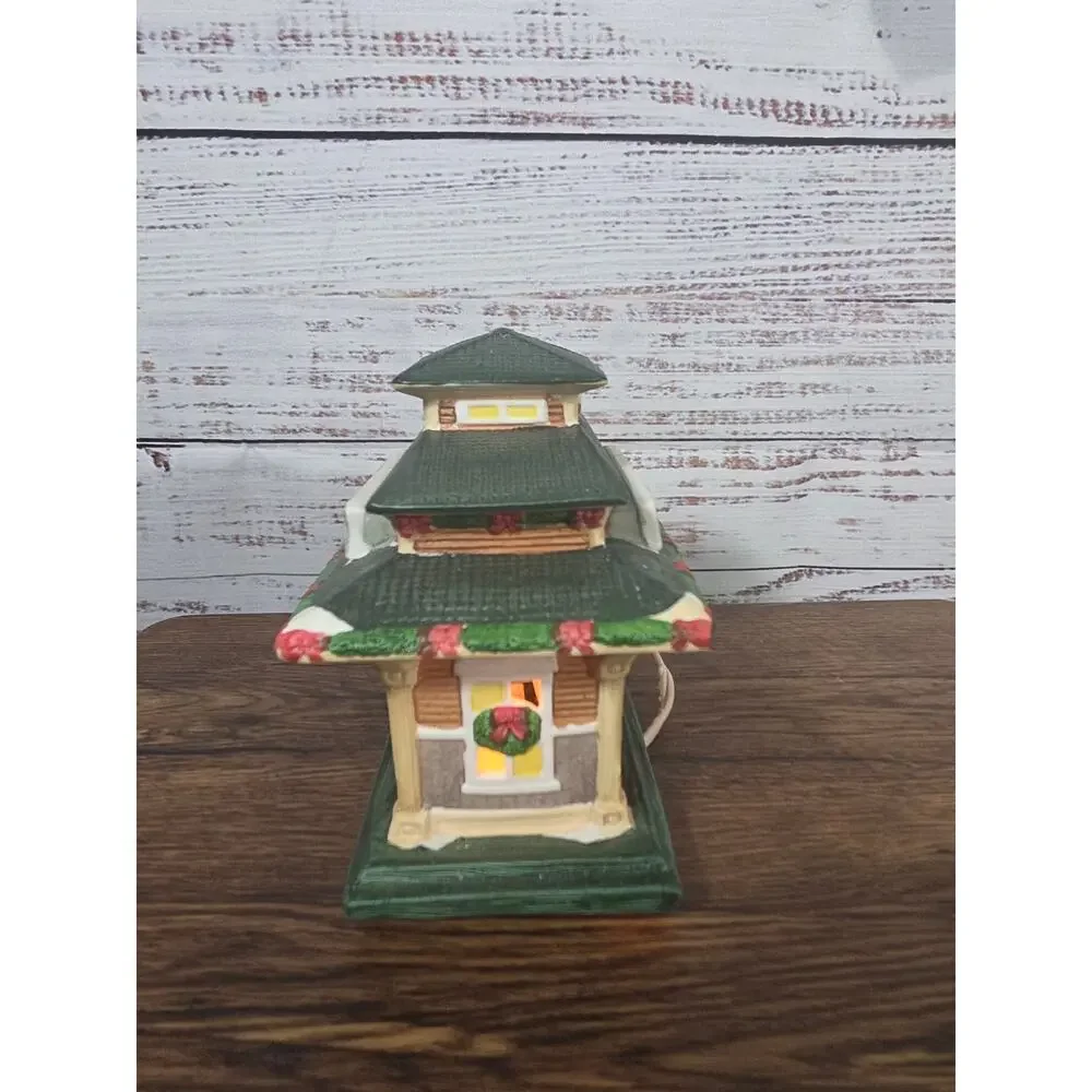 VTG Coca-Cola Pembertown Train Depot Lighted Village House Christmas 1990s
